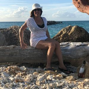 Meet your Posher, Candida